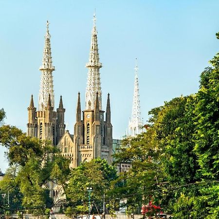 Swiss-Belhotel Mangga Besar Jakarta Buitenkant foto