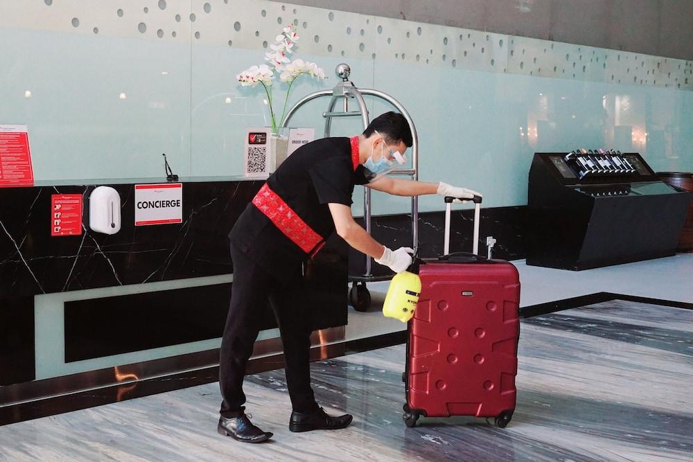 Swiss-Belhotel Mangga Besar Jakarta Buitenkant foto